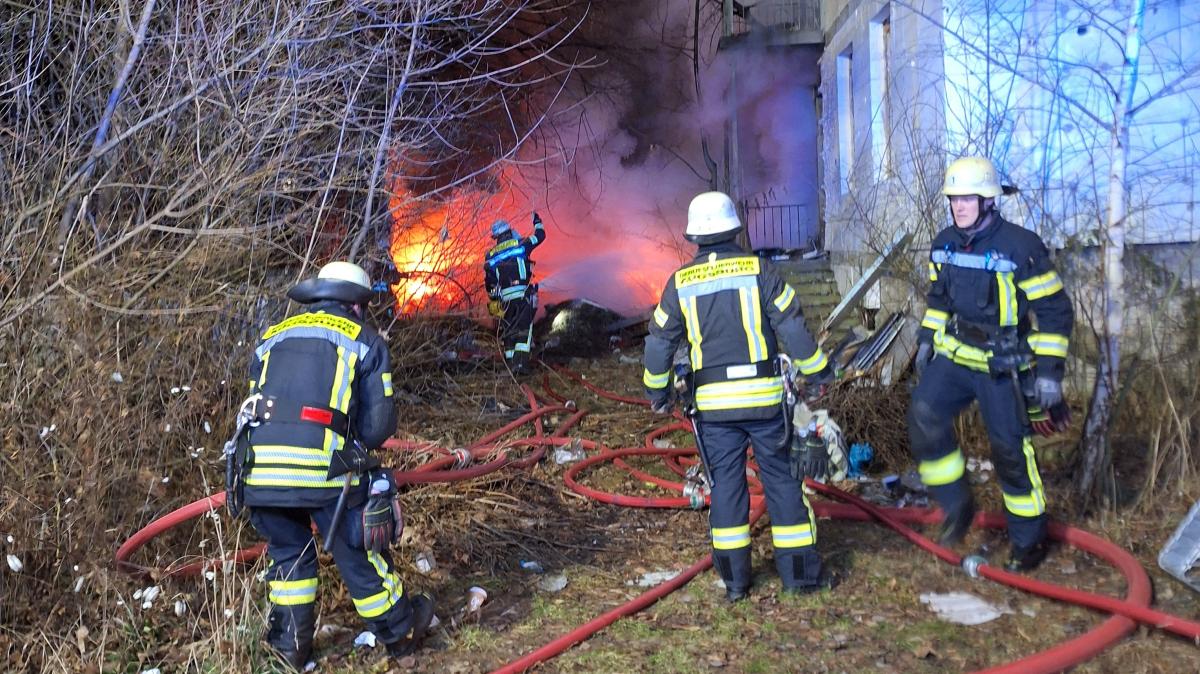 Feuerwehr muss in der Neujahrsnacht in Augsburg gut 50 Mal ausrücken