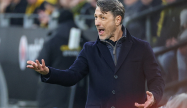 Niko Kovac coacht an der Seitenlinie gegen den FC St. Pauli.
