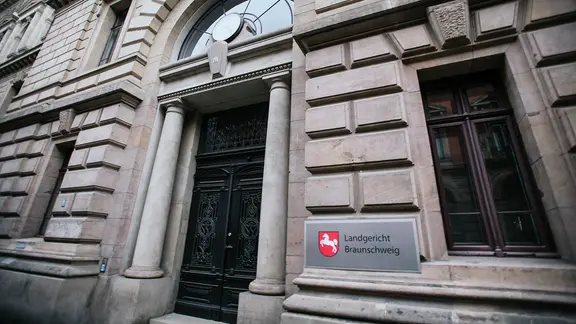 Das Landgericht Braunschweig. | Julius Matuschik Das Landgericht Braunschweig.