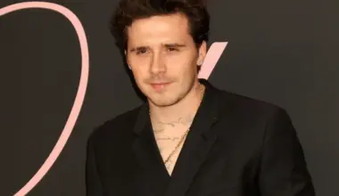 Streit mit seinen Eltern – jetzt droht er David und Victoria mit Anwälten