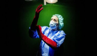 Dresden: Theater über Empathie unter Kostendruck – Klinikpersonal erzählt auf der Bürgerbühne.