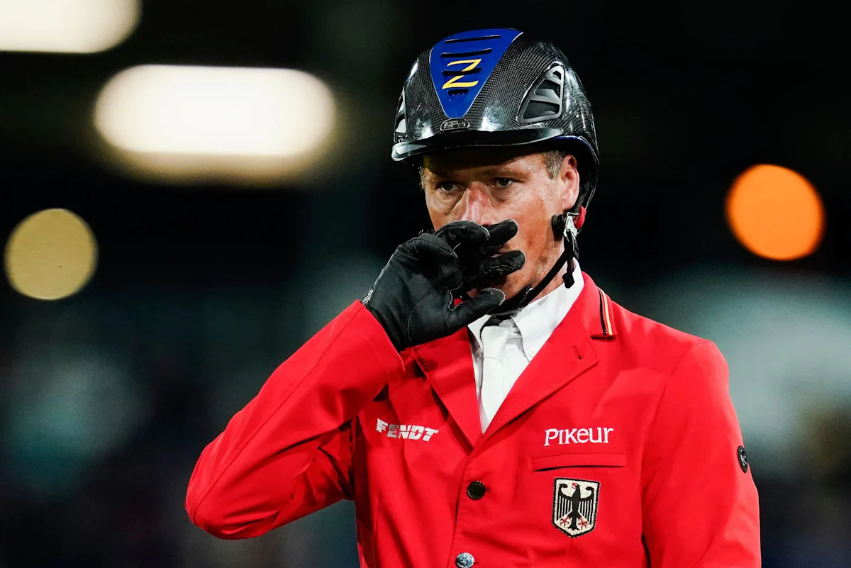 Wettbewerb in Leipzig - Pferd nach Unfall eingeschläfert: Weltcup ohne Ahlmann - Sport