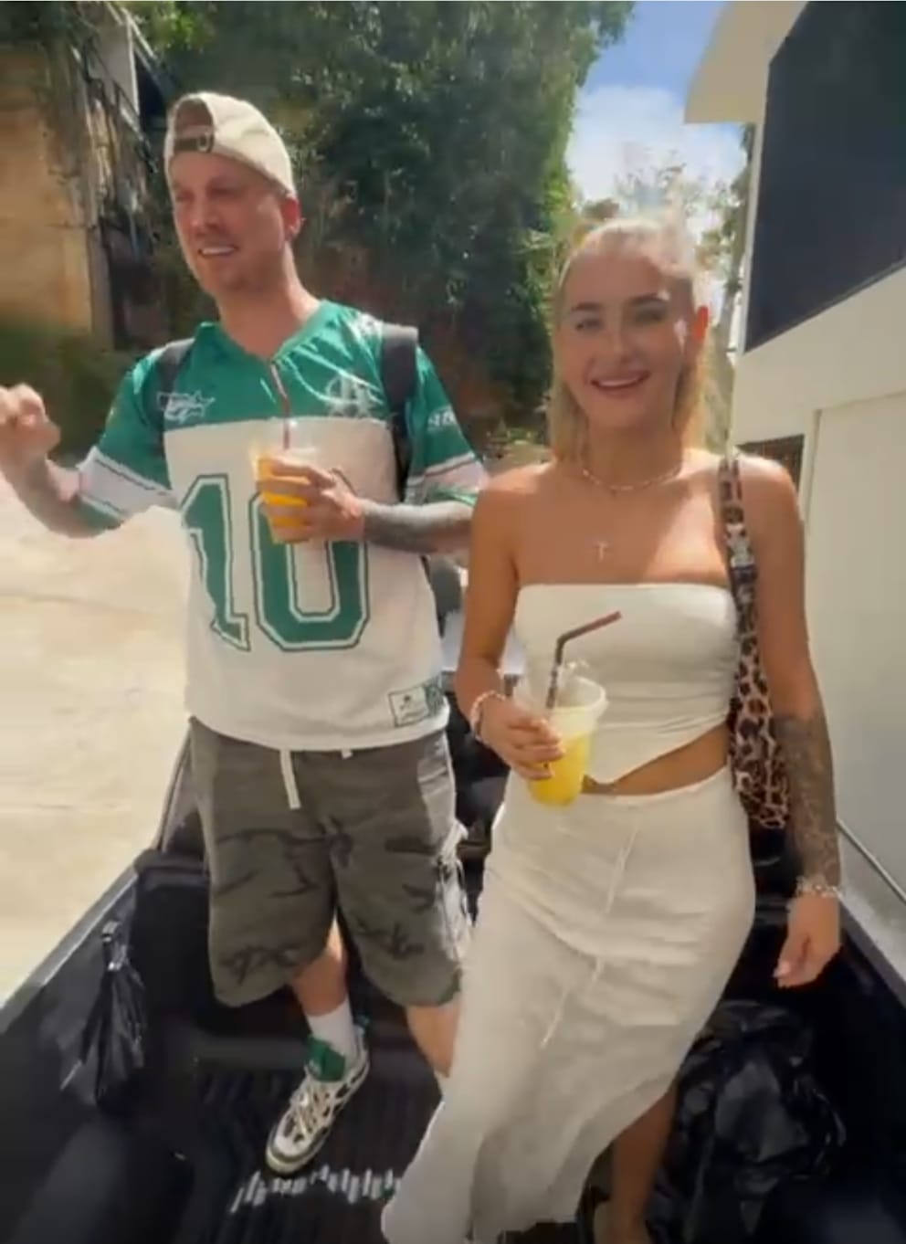 Da war noch alles gut: Screenshot aus einem Video, das Tobias und Selina 2025 in Thailand zeigt