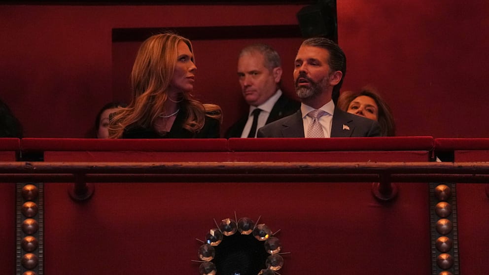 Bettina Anderson (39) und Donald Trump Jr. (48) – das Paar ist verlobt – unterstützten die US-First-Lady