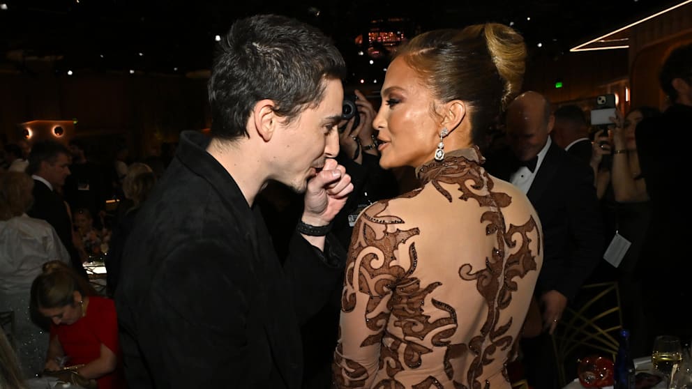 Timothée Chalamet flüstert mit Superstar Jennifer Lopez (56)