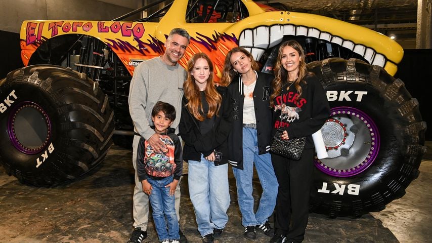 Cash Warren und Jessica Alba mit ihren drei Kindern, Mai 2024