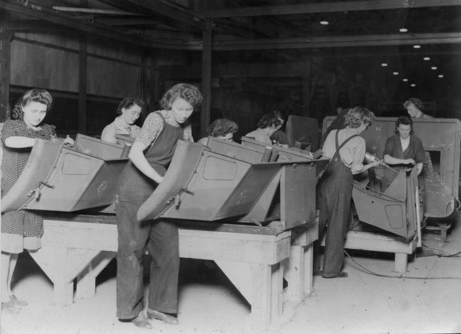 Arbeiterinnen im Ford-Werk während des Zweiten Weltkriegs.
