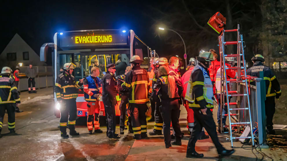 172 Menschen mussten auf offener Strecke aussteigen