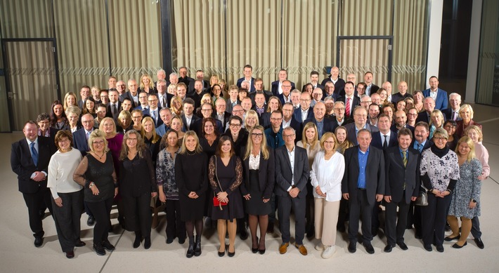 Continentale Versicherungsverbund: 167 Jubilarinnen und Jubilare geehrt