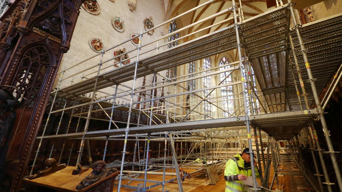 Vorbereitungen für Riesengerüst im Ulmer Münster starten
