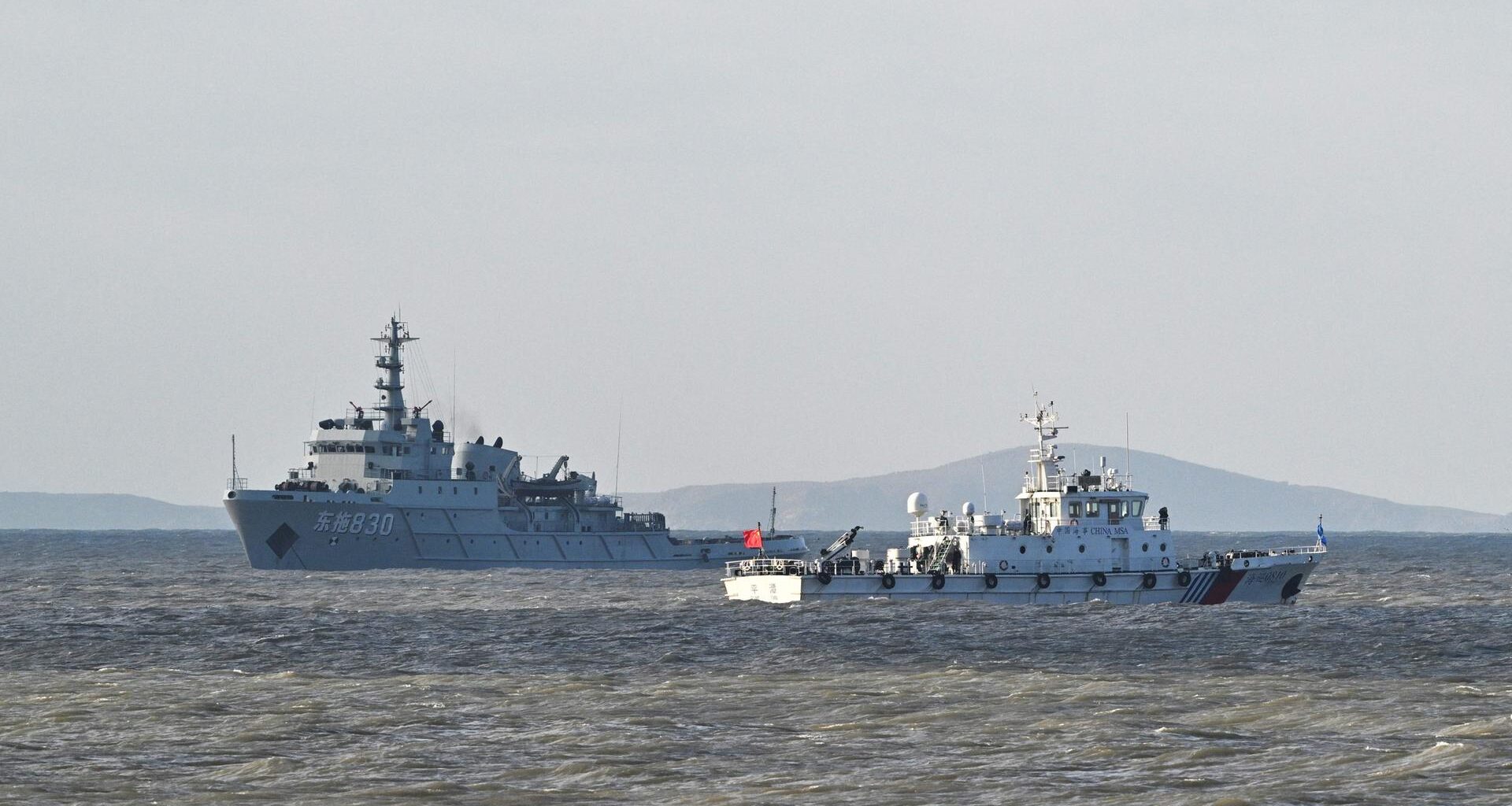 Patrouillierende chinesische Schiffe vor der Insel Pingtan, dem nächsten chinesischen Landstück zu Taiwan am 30. Dezember 2025