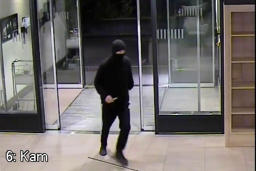 Polizei fahndet nach Raubüberfall auf Hotel in Berlin-Mitte: Tageskarte