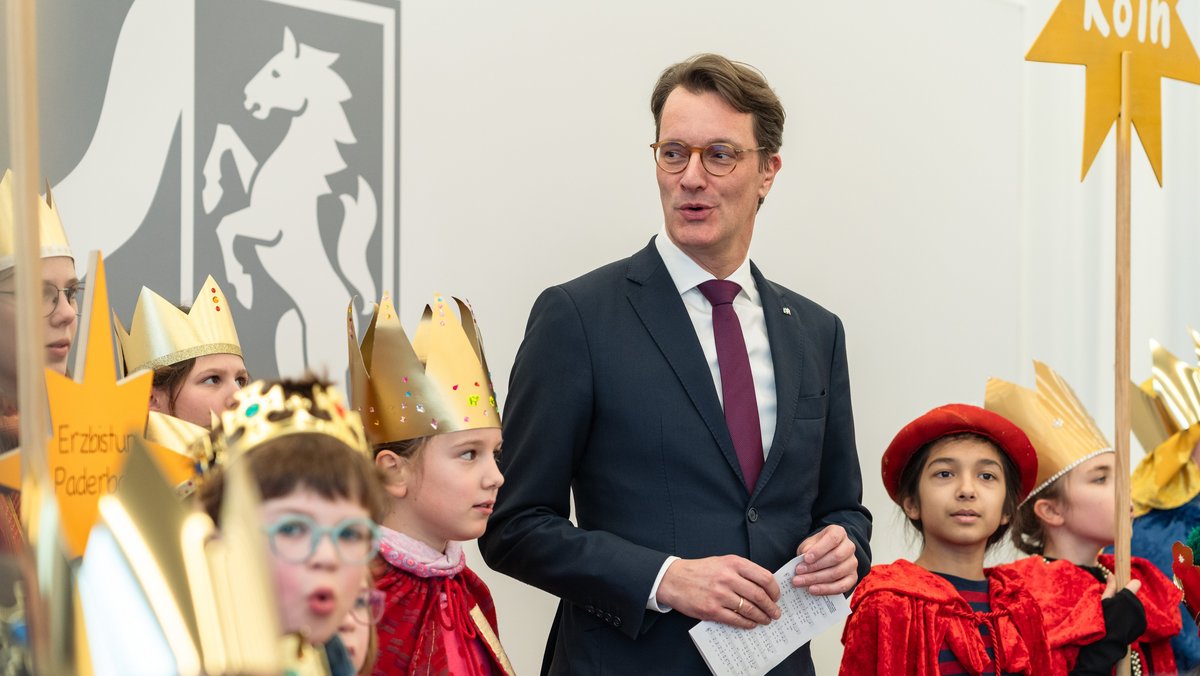 Kirche-und-Leben.de - Sternsinger bei NRW-Ministerpräsident Wüst