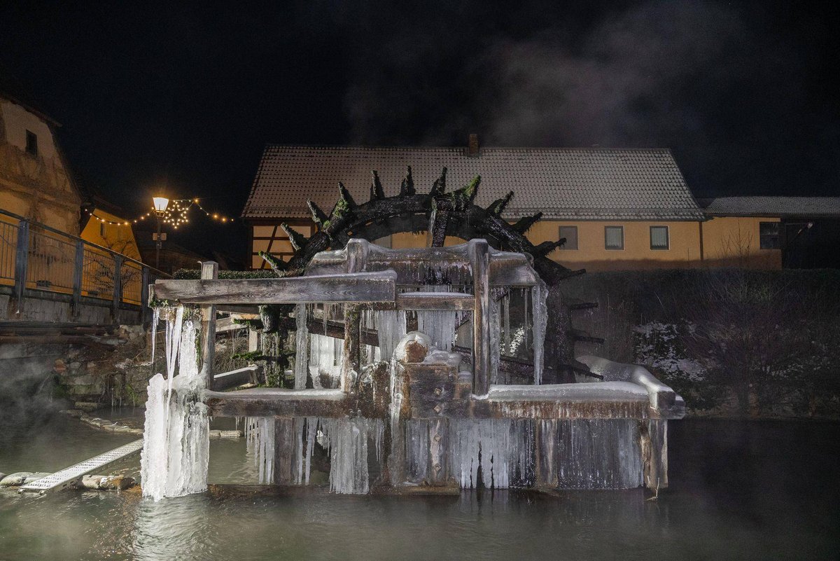 Offenbach | Eisig kalte Winternacht in Deutschland