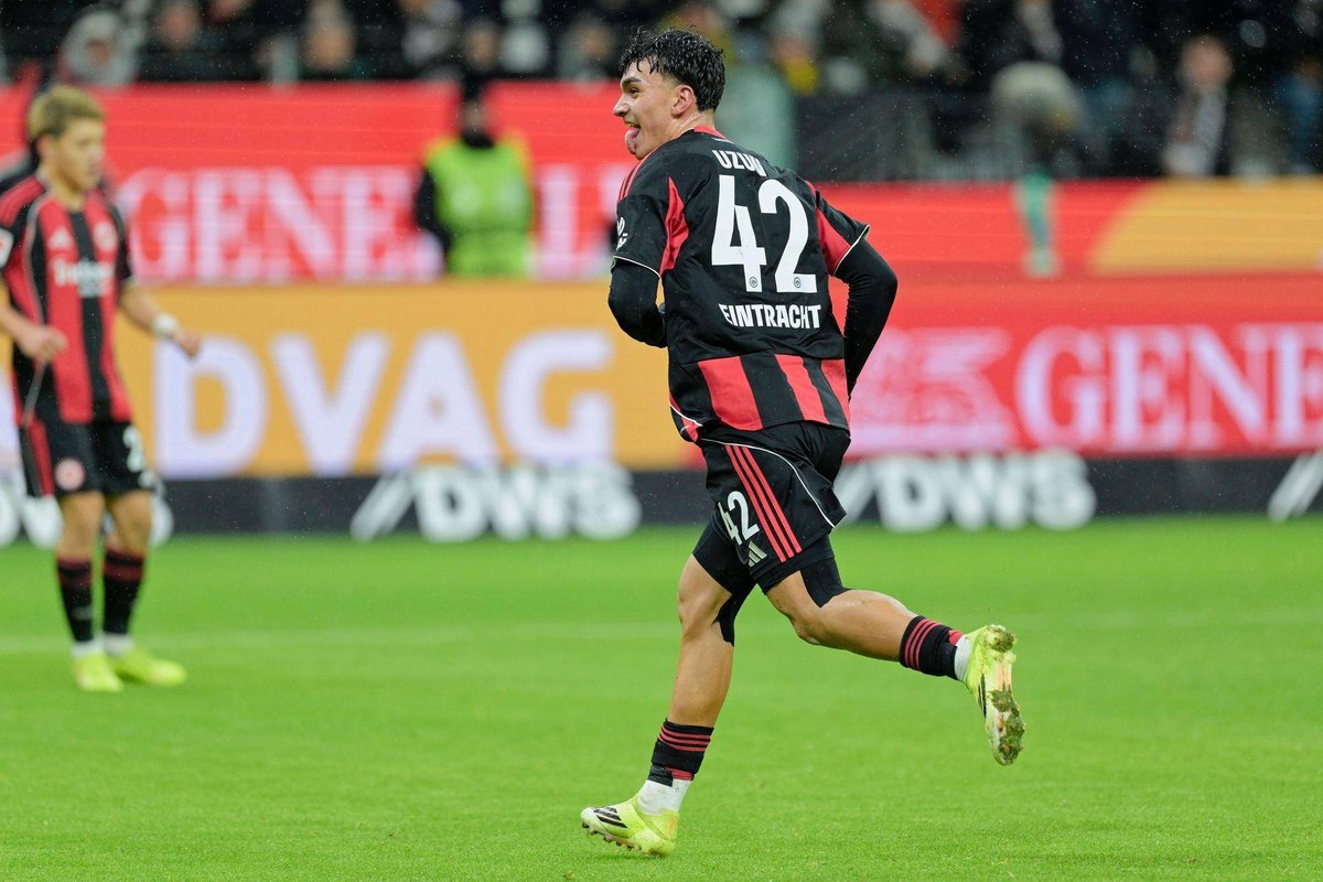 Frankfurt/Main | Spektakel ohne Sieger: Frankfurt gegen Dortmund 3:3