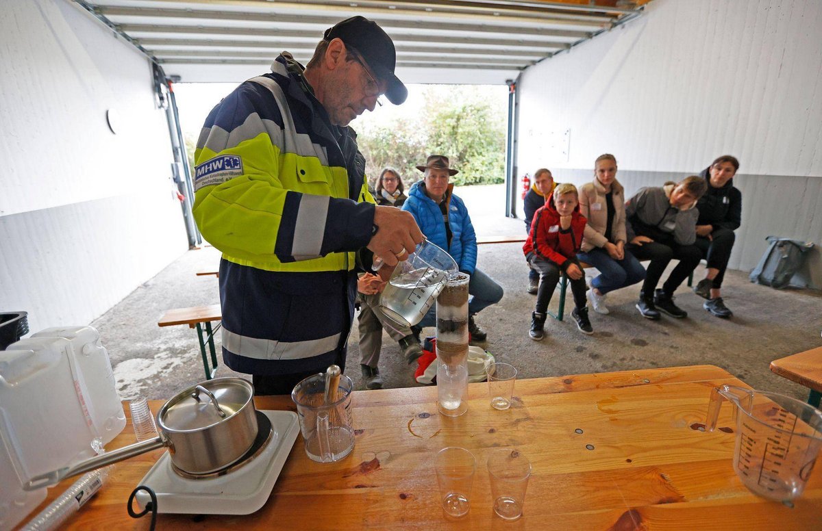 München | Zelten im Wohnzimmer - Ansturm auf Krisenkurse nach Blackout