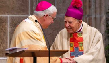 und-Leben.de - 100 Jahre: Auch ein Erzbischof gratuliert ältestem Priester zum Geburtstag