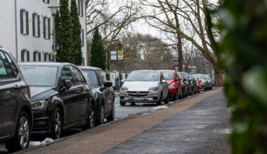Stadtverwaltung schlägt neue Bewohnerparkzonen in Pluggendorf und im Erphoviertel vor