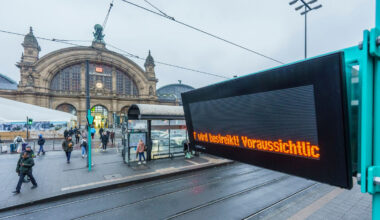 Warnstreik bei Bus und Bahn in Hessen am Montag