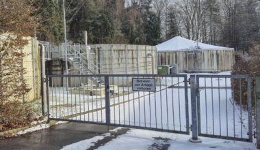 Kläranlage Mitterfels: Mitarbeiter treibt tot im Becken
