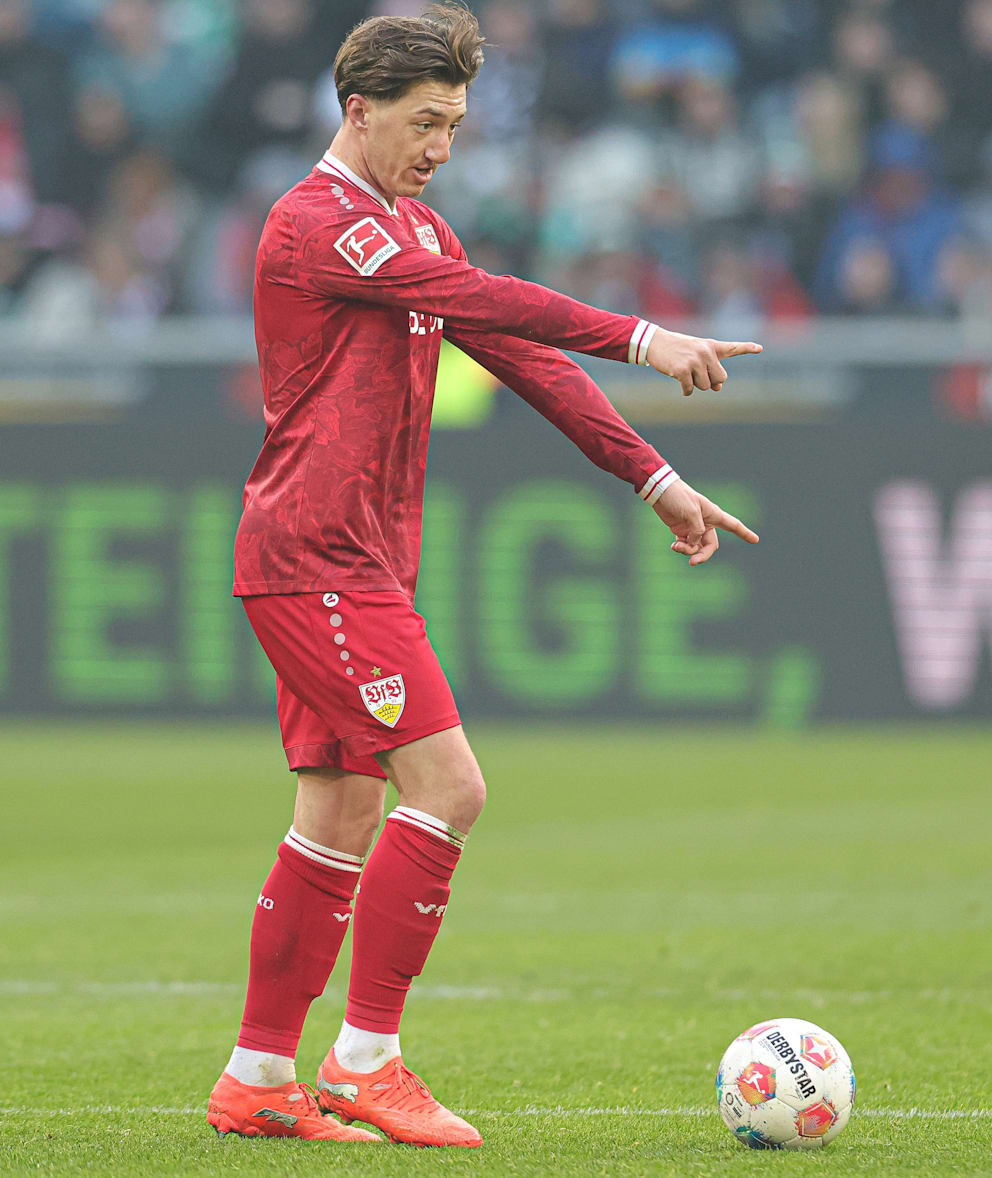 Der Chef im Zentrum: Angelo Stiller (24)