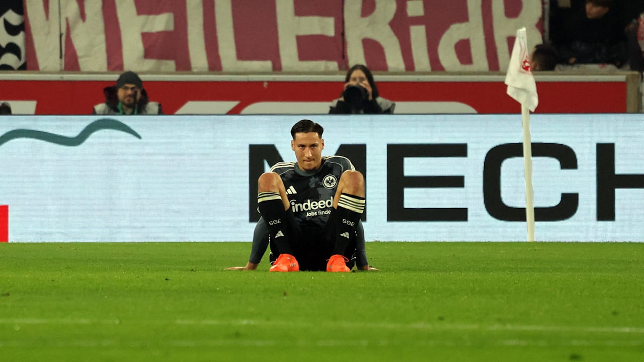 Eintracht Frankfurt: So geht es Ebnoutalib nach dem Verletzungs-Schock | Sport
