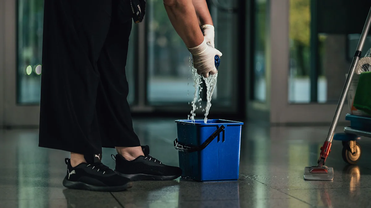 Landkreis München: Mindestlohn für Reinigungskräfte steigt - Landkreis München