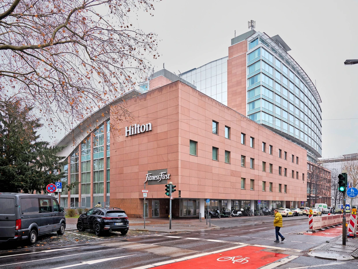 Das Hilton Hotel Frankfurt City Center nahe der Alten Oper