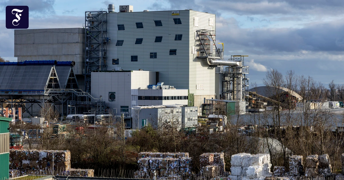Wiesbaden: Müllheizkraftwerk geht in Betrieb