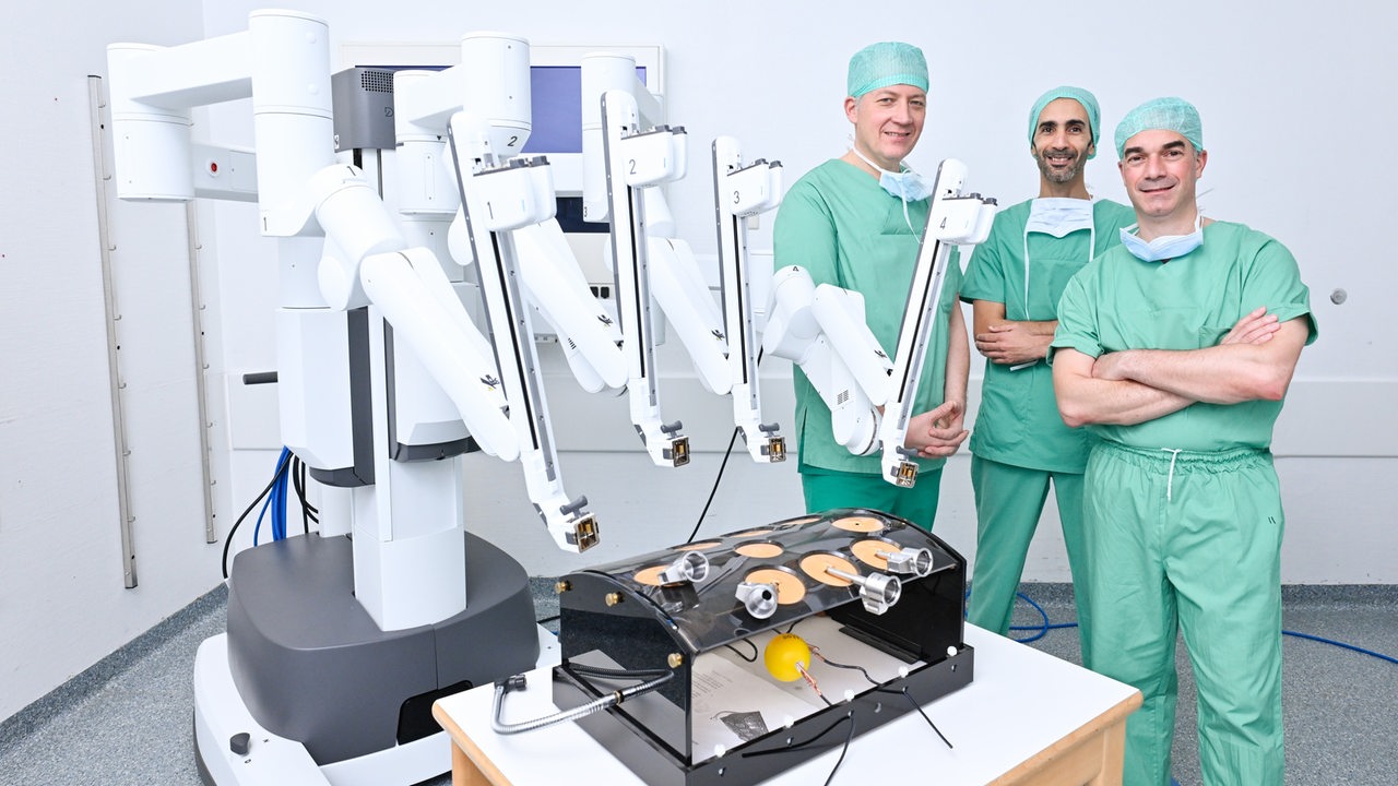 DaVinci im OP? Bremer Diako-Krankenhaus operiert mit neuem Roboter