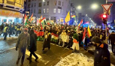 Rund 1.500 Menschen demonstrieren in Bremen für Kurden in Syrien