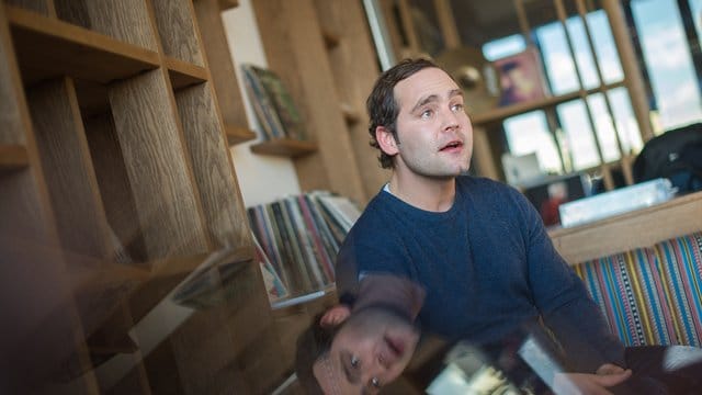 Der deutsche Sänger Axel Bosse lebt mit seiner Familie am Rande Hamburgs.