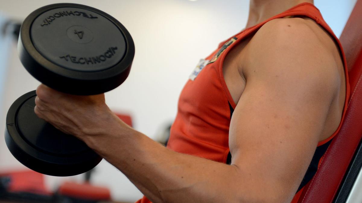 21-Jähriger bringt Waffe ins Fitnessstudio und verliert Waffenschein