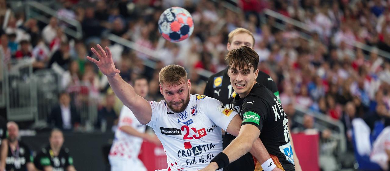 Zweikampf zwischen Julian Köster und Zlatko Rauzan | IMAGO/Jerko Grubisic Zweikampf zwischen Julian Köster und Zlatko Rauzan