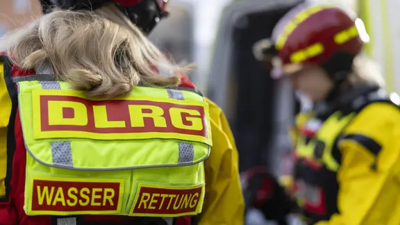 Wasserrettungsdienst der Deutschen Lebens-Rettungs-Gesellschaft (DLRG). (Symbolfoto)