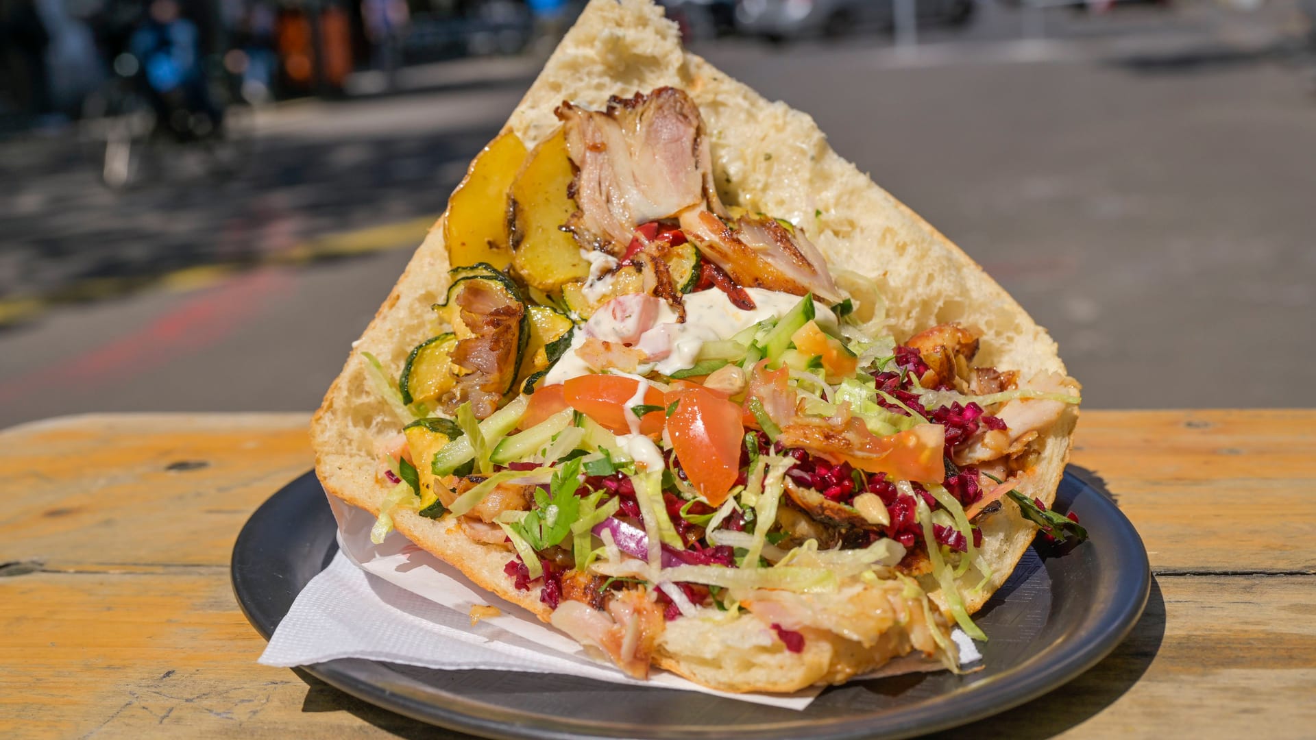Döner (Symbolbild): Belit Onay tritt mit seinem Video ins Fettnäpfchen.
