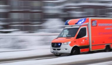 Wintereinbruch führt zu Unfällen und Verkehrseinschränkungen