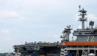 USA verlegen Medien zufolge Flugzeugträger nach Nahost