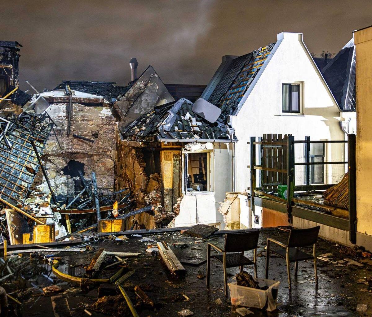 Explosion und Feuer in Utrecht: vier Verletzte