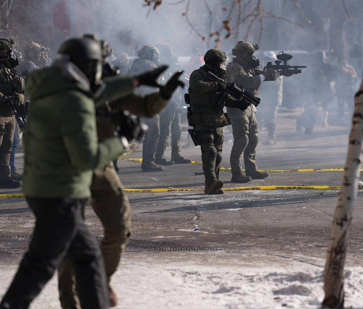 Mann nach Schüssen von Beamten in Minneapolis tot