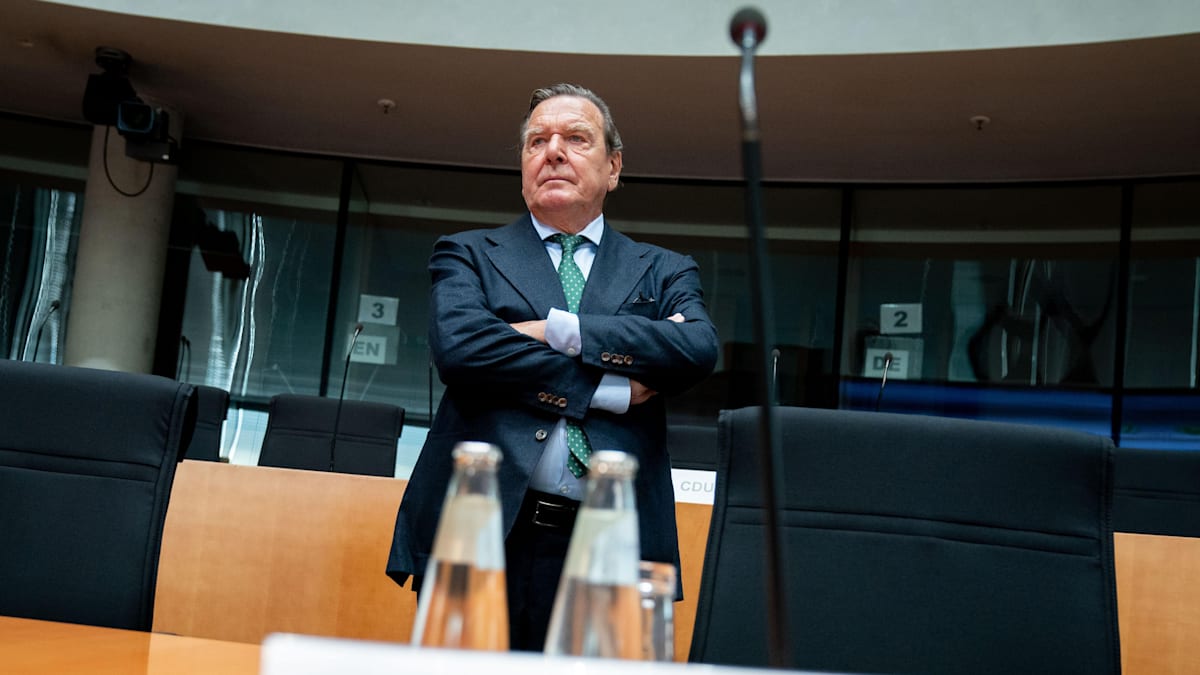 SPD-Politiker: „Nicht das Land der Barbaren“ – Altkanzler Schröder beklagt „Dämonisierung“ Russlands