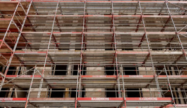 Baugenehmigungen 2025: Senat feiert 24 zusätzliche Wohnungen in der Jahresbilanz