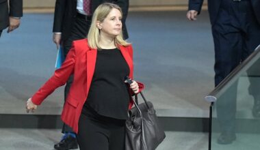 „Willkommen, kleines Wunder“ – Bauministerin Hubertz ist Mutter geworden