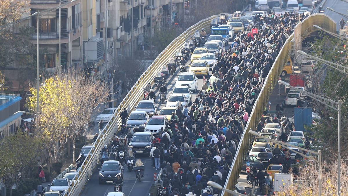 Iran: Neue Proteste in Teheran – Exil-Prinz fordert „millionenfache Präsenz“