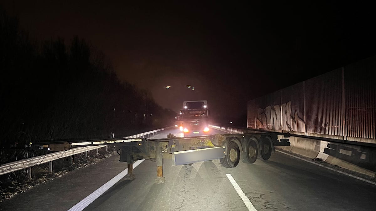Bei Bremen: Tödliche Falle – Unbekannte stellen Sattelauflieger auf A281 ab