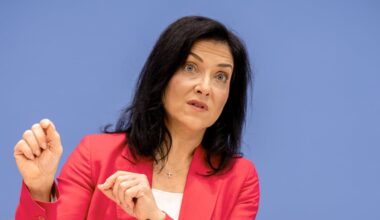 Wirtschaftsbericht 2026: „CDU konzentriert sich darauf, Arbeitnehmer zu beleidigen“– Grüne zweifeln an Kurs der Regierung