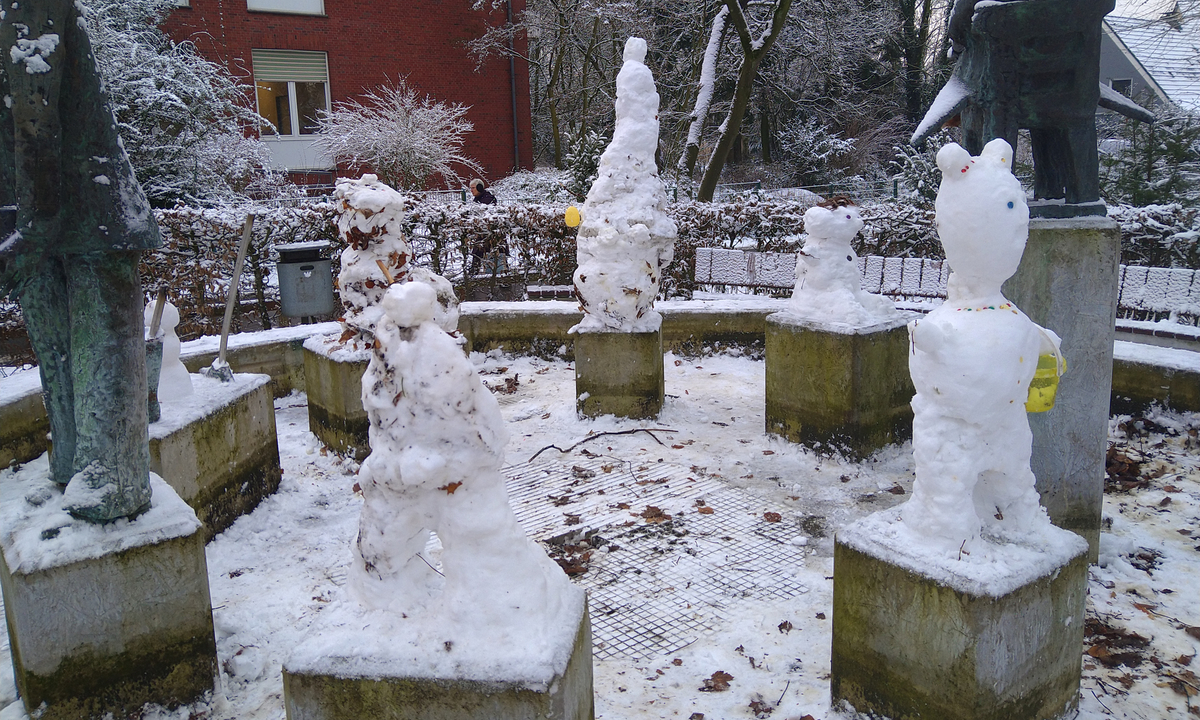 Nach Bronze-Raub: Neue Skulpturen am Harsewinkeler Brunnen