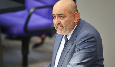 Nouripour will von Merz mehr Solidarität mit Demonstranten im Iran