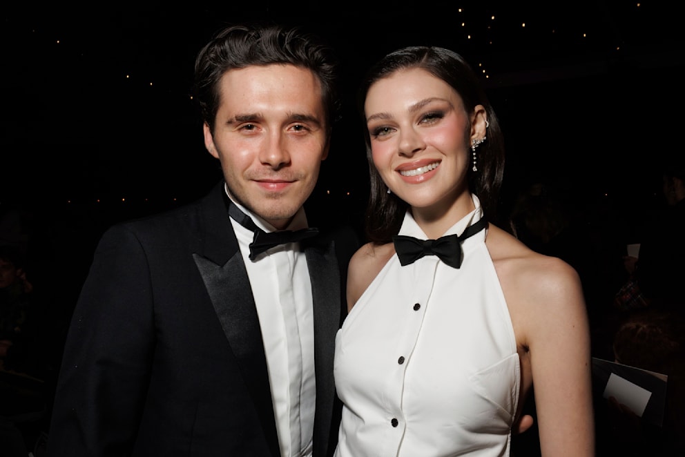 Brooklyn Beckham (26) und seine Frau Nicola (31) liegen seit Monaten mit den Beckhams im Clinch. Jetzt rechnet er mit ihnen ab: „Die Behauptung, meine Frau kontrolliere mich, ist völlig verdreht.“