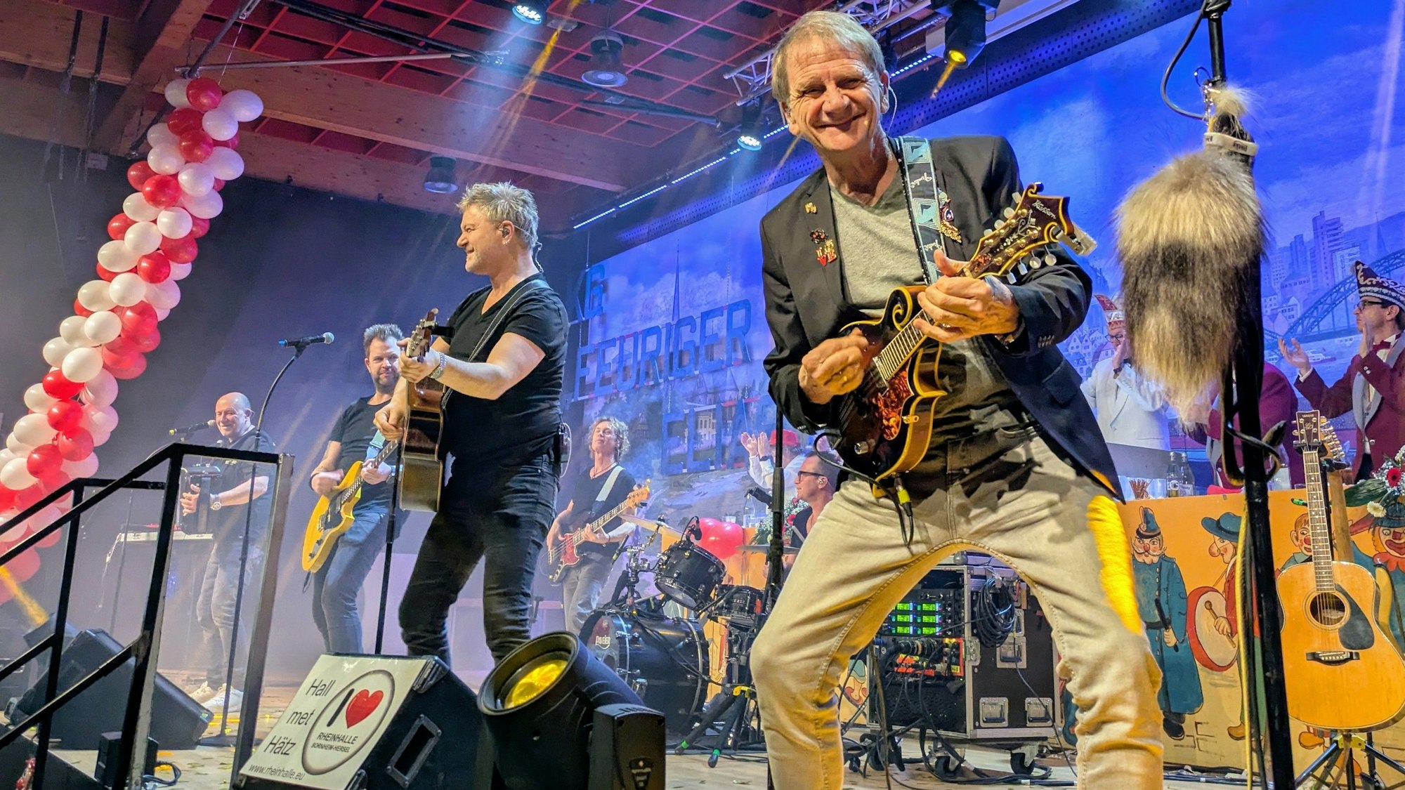 Die Rheinhalle ist eine Hochburg des Karnevals in der Stadt Bornheim. Hier ein Auftritt der „Paveier“.